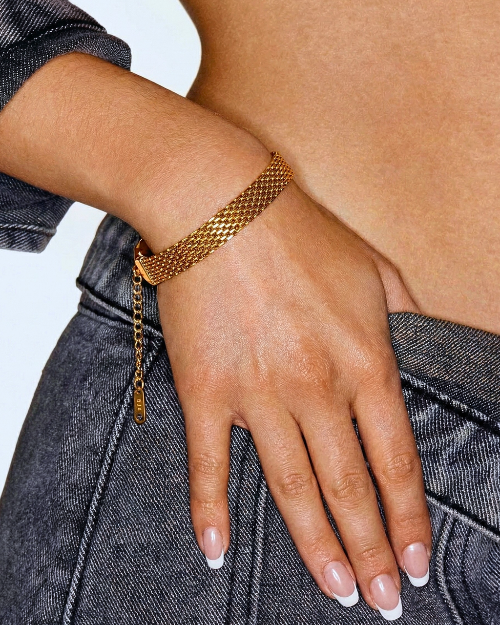 GREEN LIGHT BRACELET